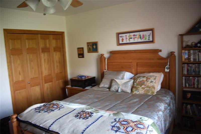 1366 Deerfield Road Washington, PA 15301 - Photo 8 of 25