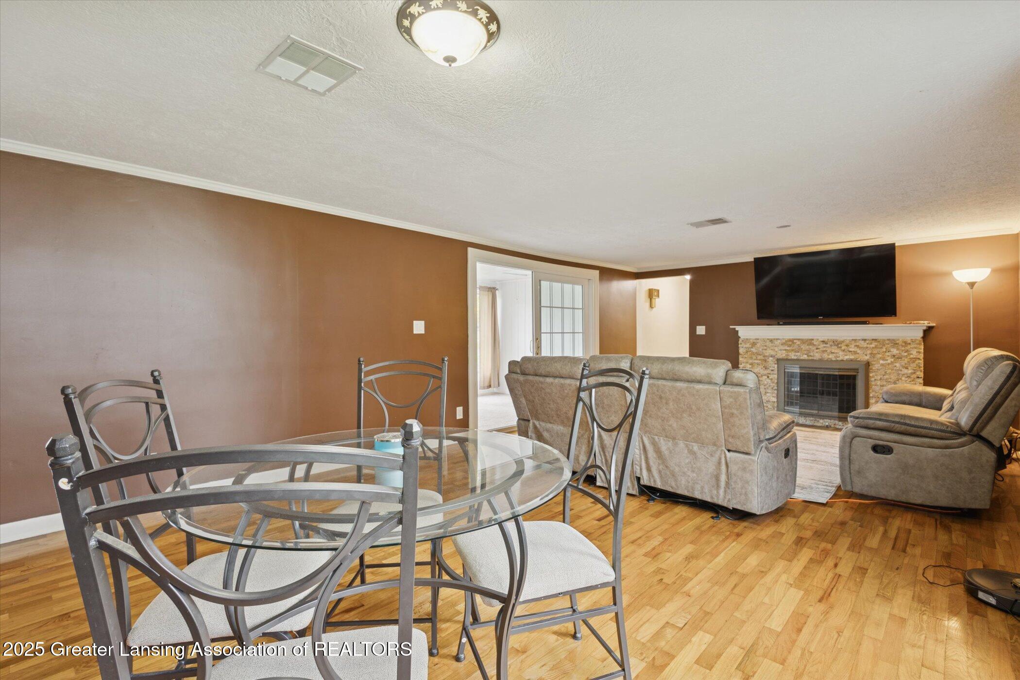 7937 Carlson Road Lansing, MI 48917 - Photo 30 of 62 29-7937-Carlson-Rd-Lansing-MI-48917-Wind