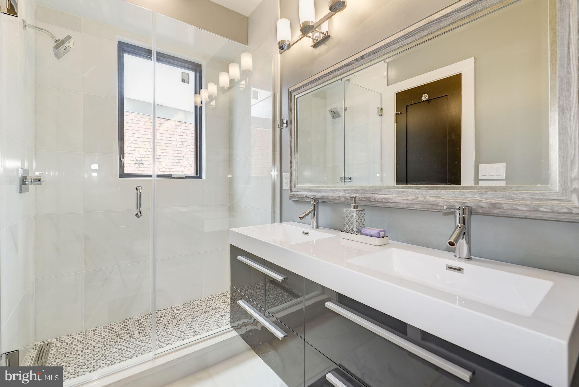 310 V Street Northeast, Unit 2 Washington, DC 20002 - Photo 12 of 22 Bath