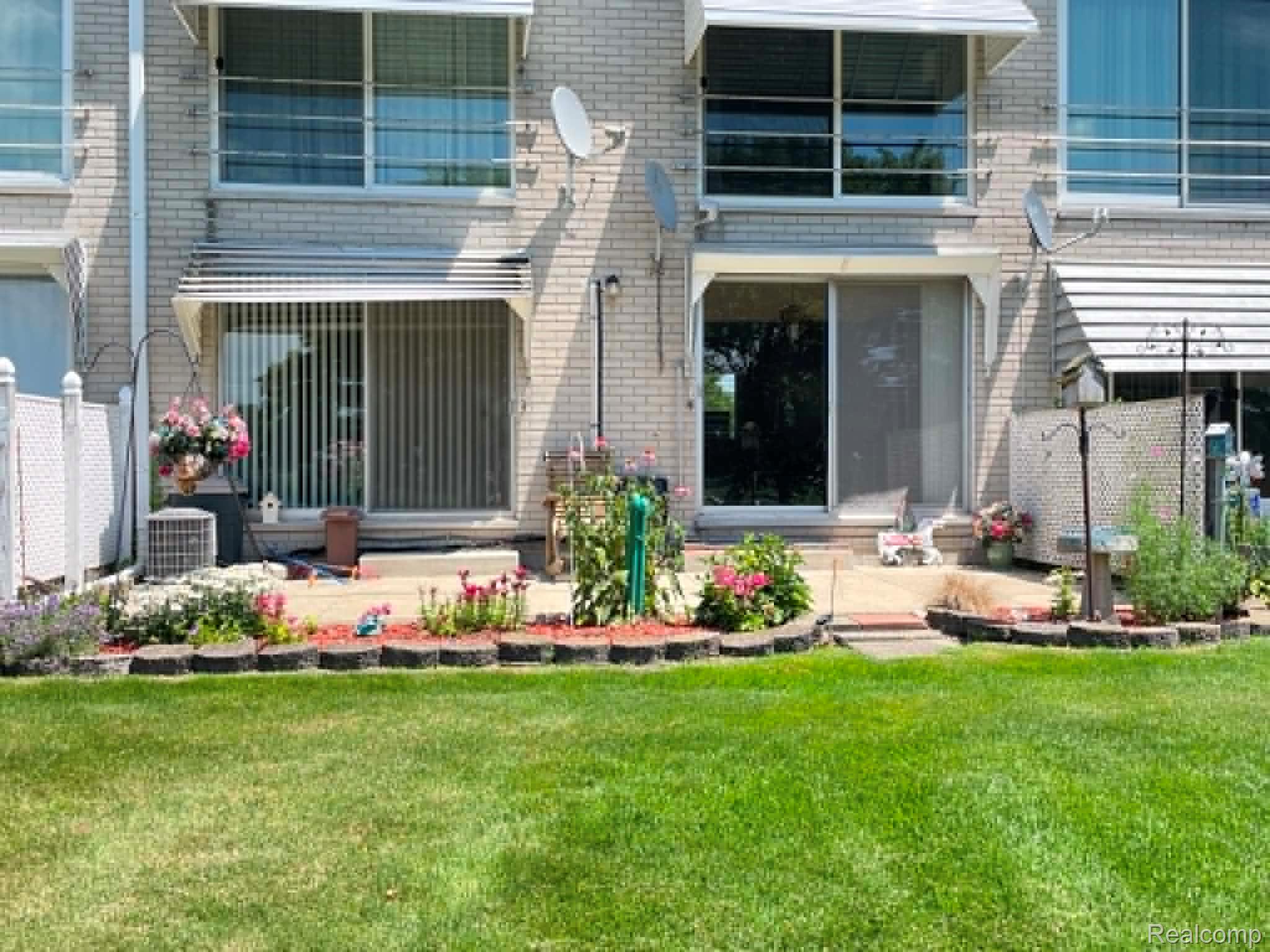 26965 Milford Road, Unit 37 New Hudson, MI 48165 - Photo 15 of 15 30638936-c38c-468a-946e-0f3817885cf2.jpg