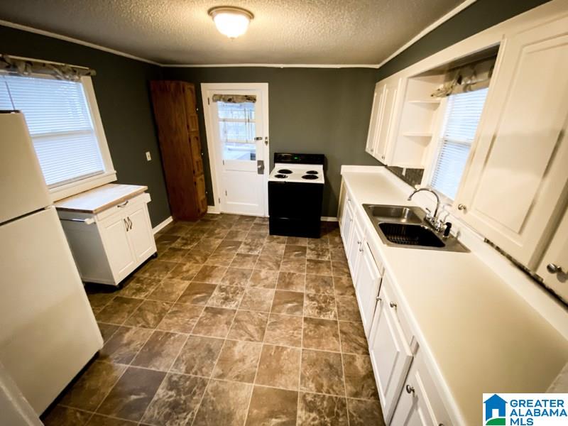 41 11th Street South Pell City, AL 35125 - Photo 4 of 34