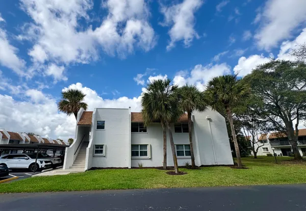 $239,000 | 2915 Southwest 22nd Avenue, Unit 201, Delray Beach, FL 33445