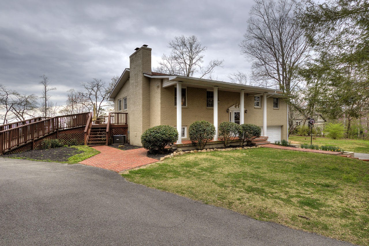 236 Dunsmore Road Lenoir City, TN 37771 - Photo 3 of 38 Gallery Image 3
