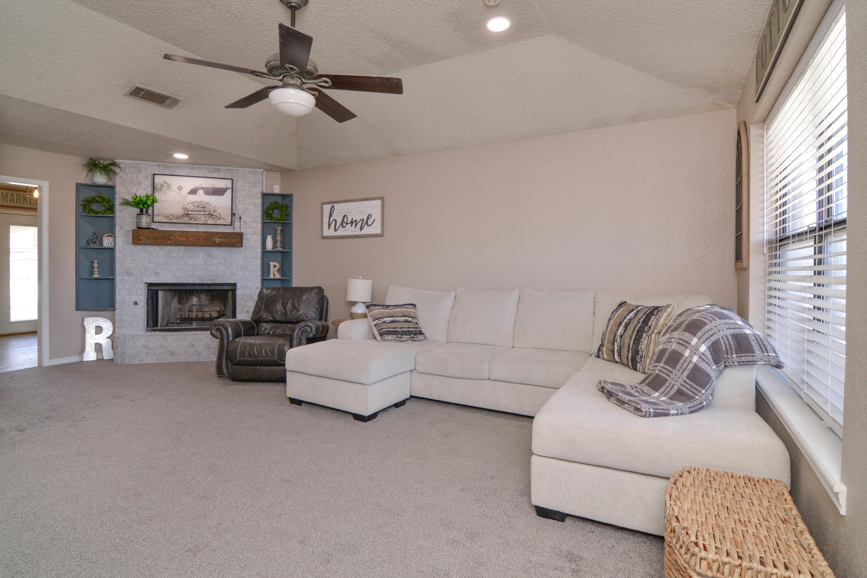 2103 77th Street Lubbock, TX 79423 - Photo 4 of 39 2103 77th St-4