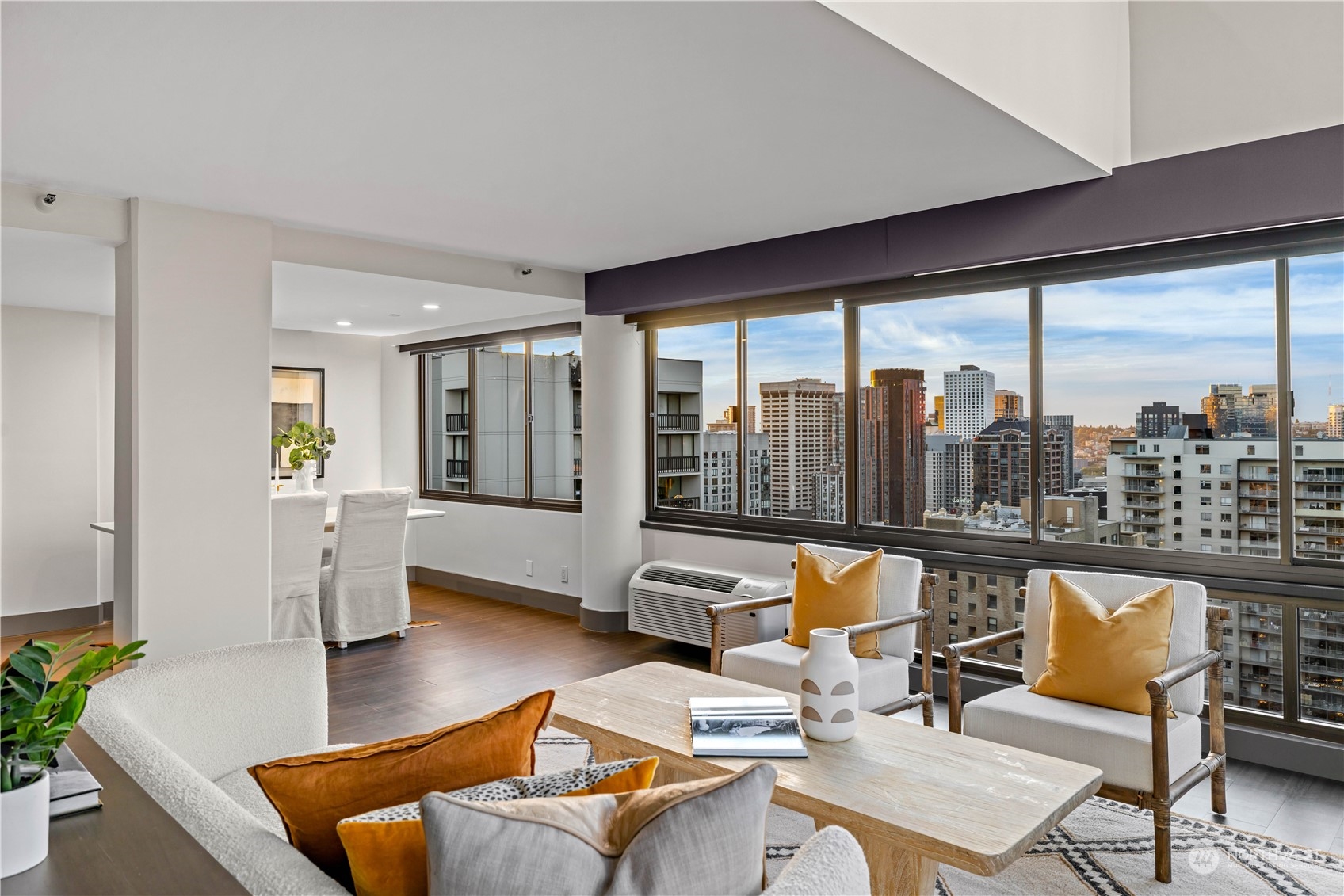 1120 Spring Street, Unit 1602 Seattle, WA 98104 - Photo 9 of 31 Gallery Image 9