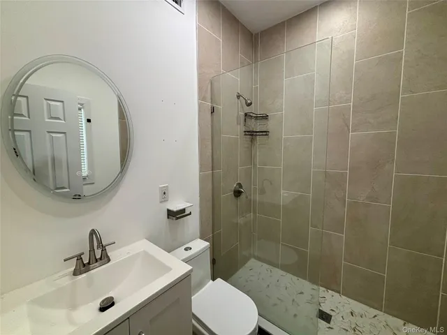 $839,900 | 361 South 16th Street, Lindenhurst, NY 11757