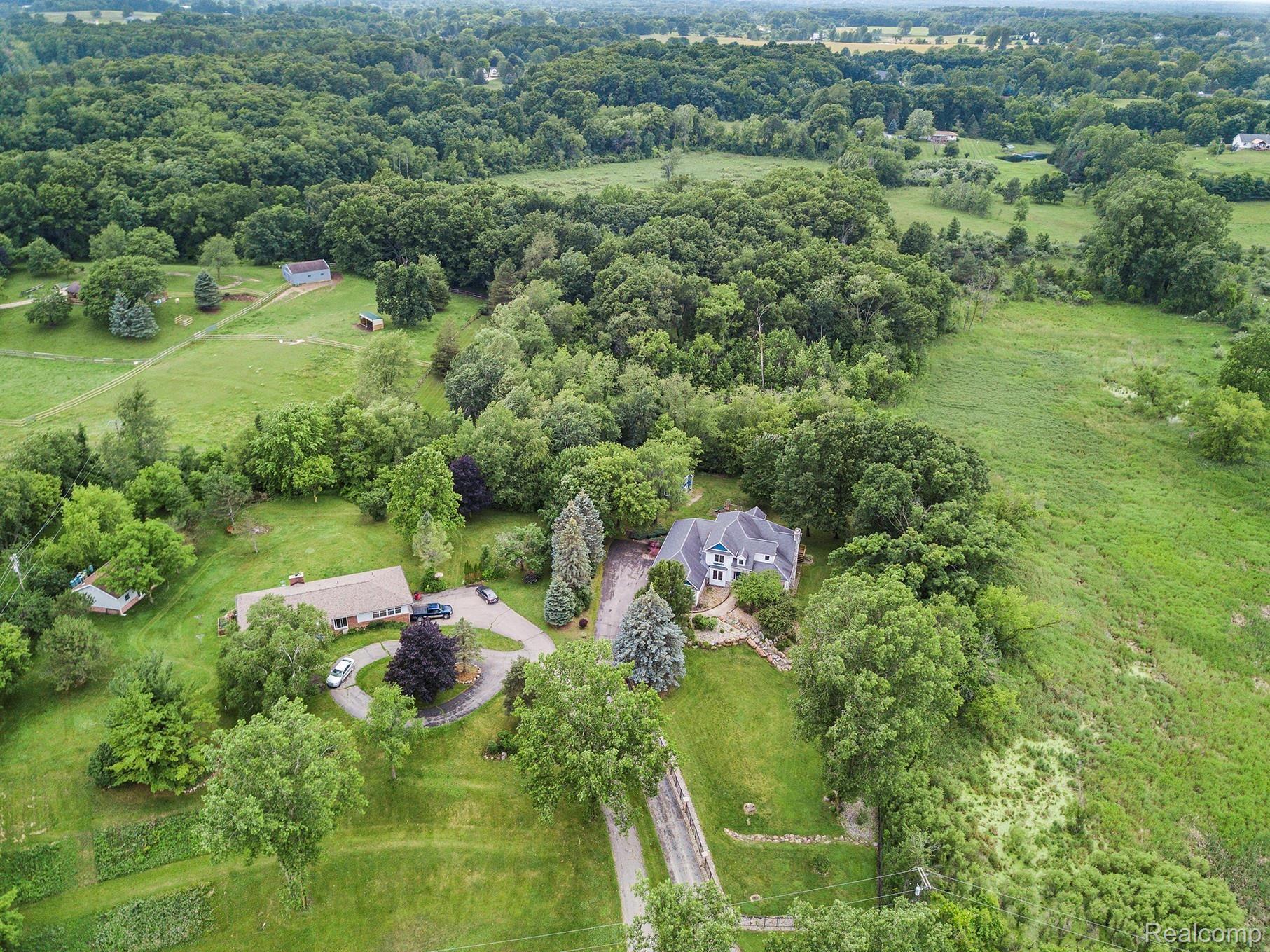 4400 Cedar Lake Road Howell, MI 48843 - Photo 44 of 49 3.jpg