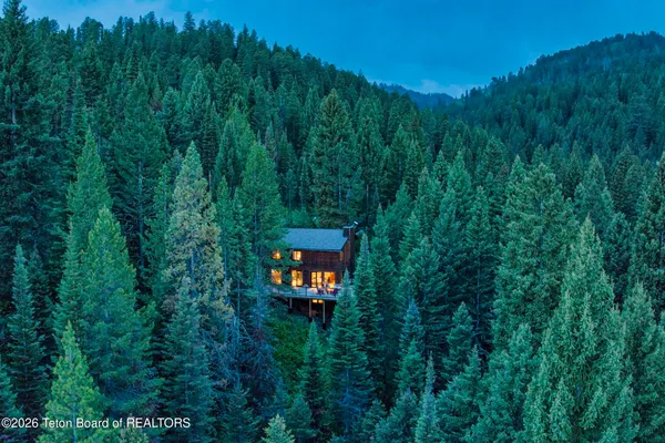 $2,695,000 | 6586 Lupine Trail, Wilson, WY 83014