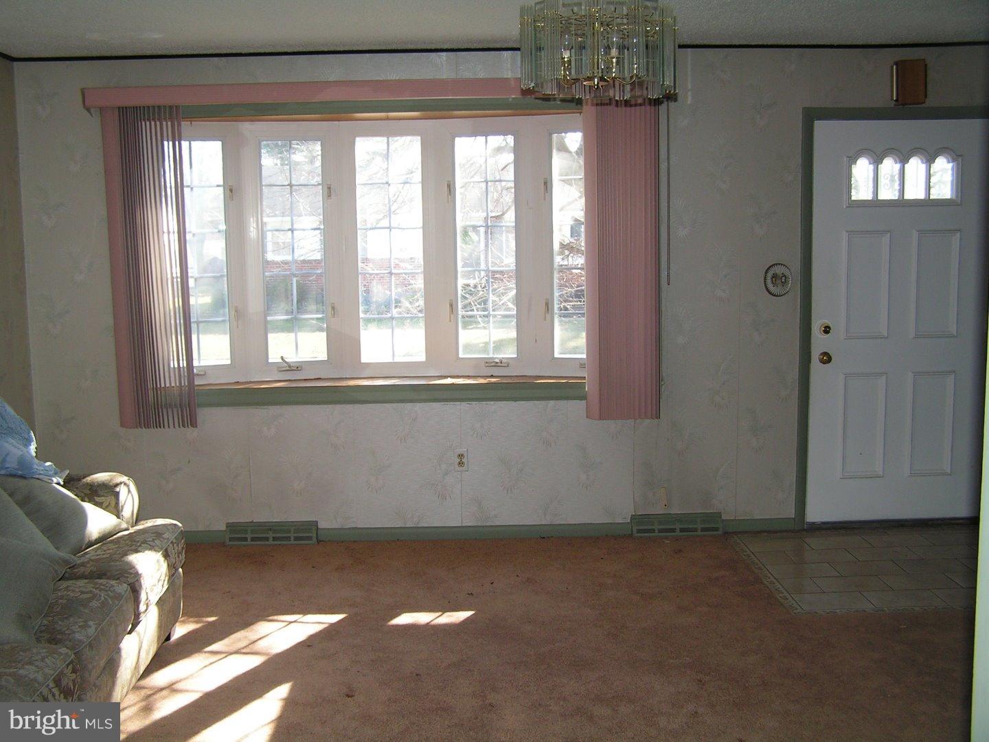 1102 Ralph Road Newark, DE 19713 - Photo 4 of 11
