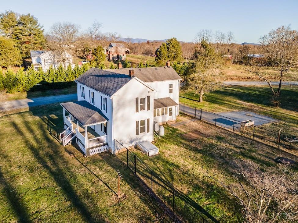 3655 Lowry Road Goode, VA 24556 - Photo 4 of 46 a view of an ocean with city view