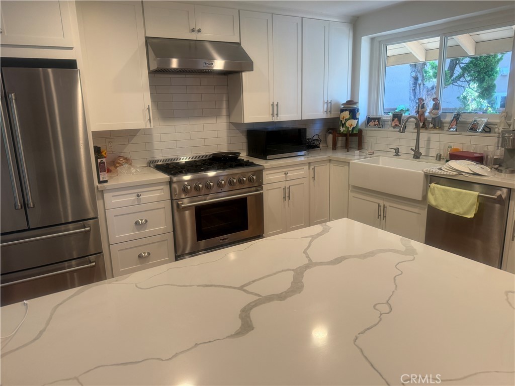 2126 West Rockinghorse Road Rancho Palos Verdes, CA 90275 - Photo 2 of 16 Gallery Image 2