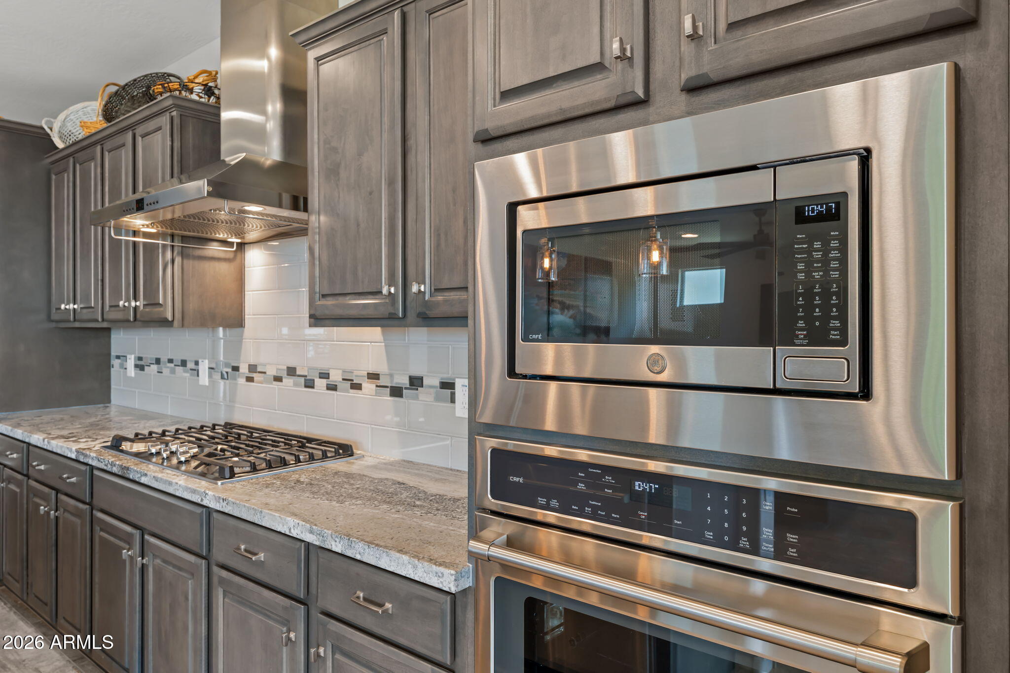 3855 Gold Ridge Road Wickenburg, AZ 85390 - Photo 12 of 38 Gas cooktop