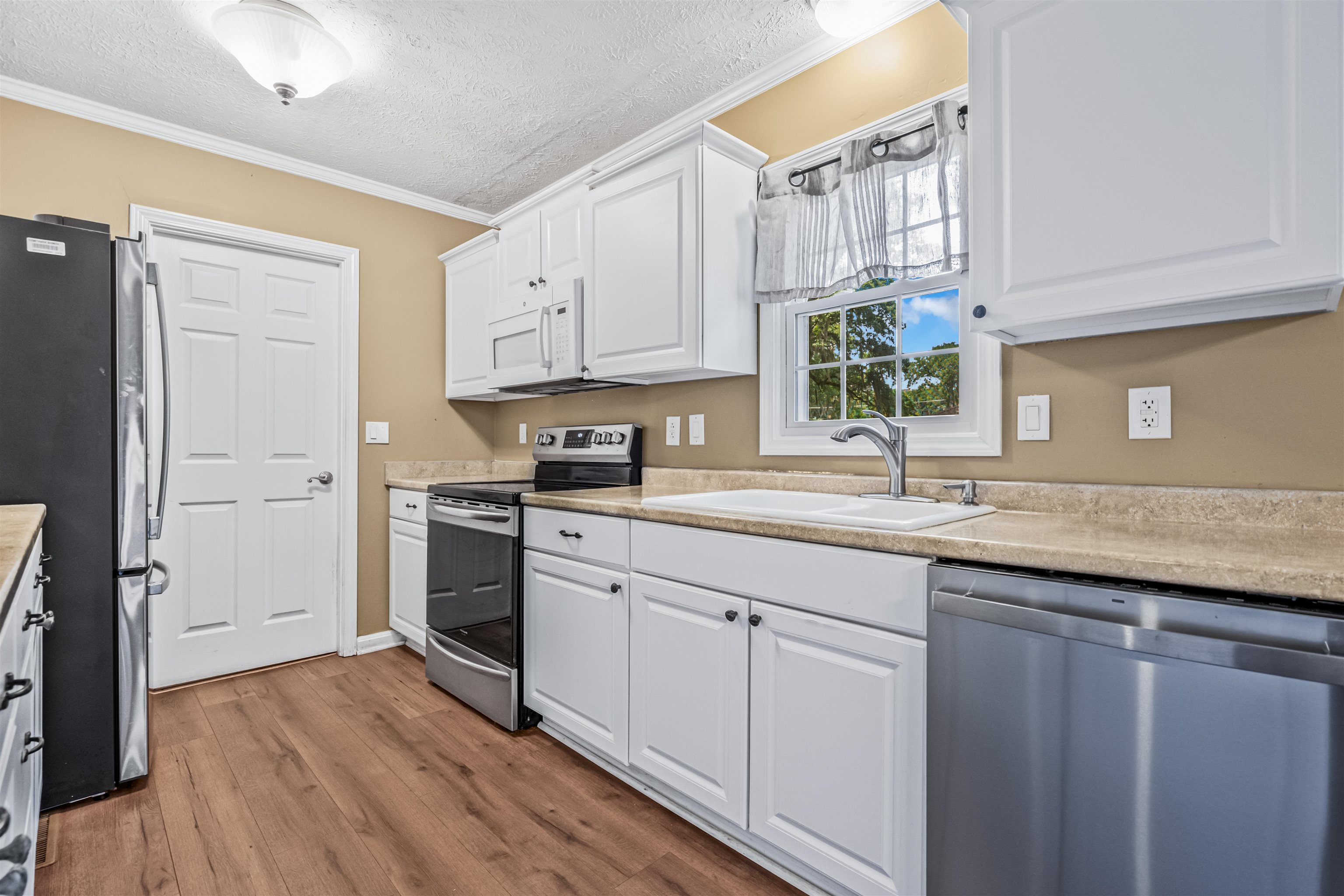 306 Kaufman Street Georgetown, SC 29440 - Photo 12 of 33