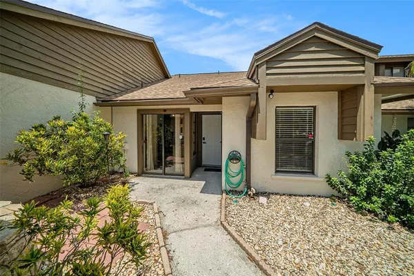 $355,000 | 1923 Bayshore Court, Safety Harbor, FL 34695