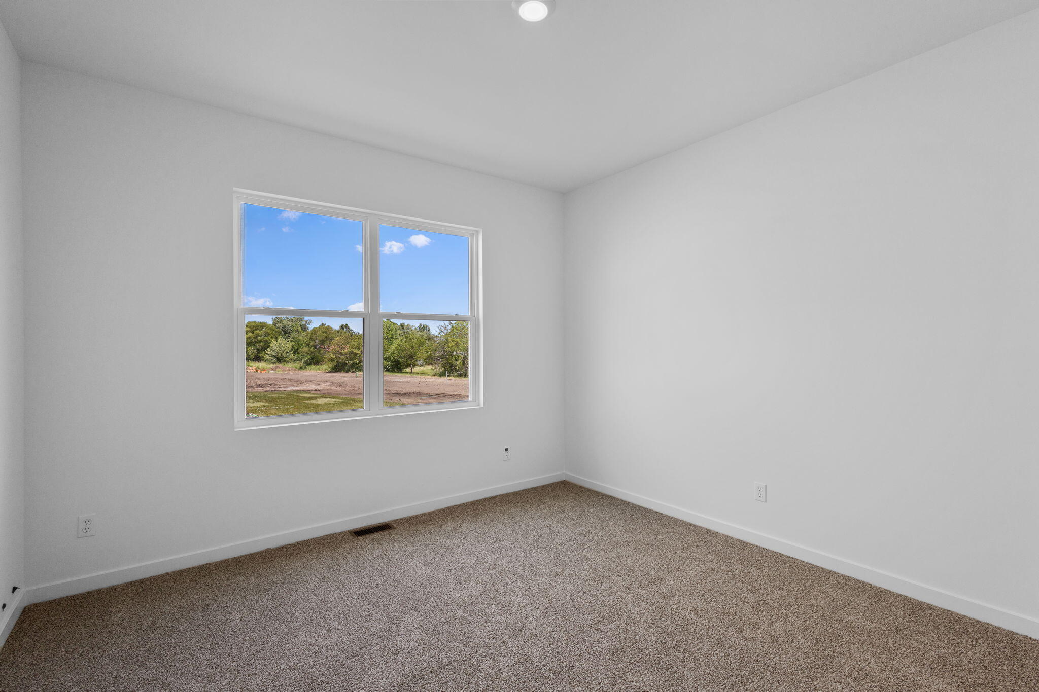 10650 Morse Place Crown Point, IN 46307 - Photo 15 of 15 an empty room with a window