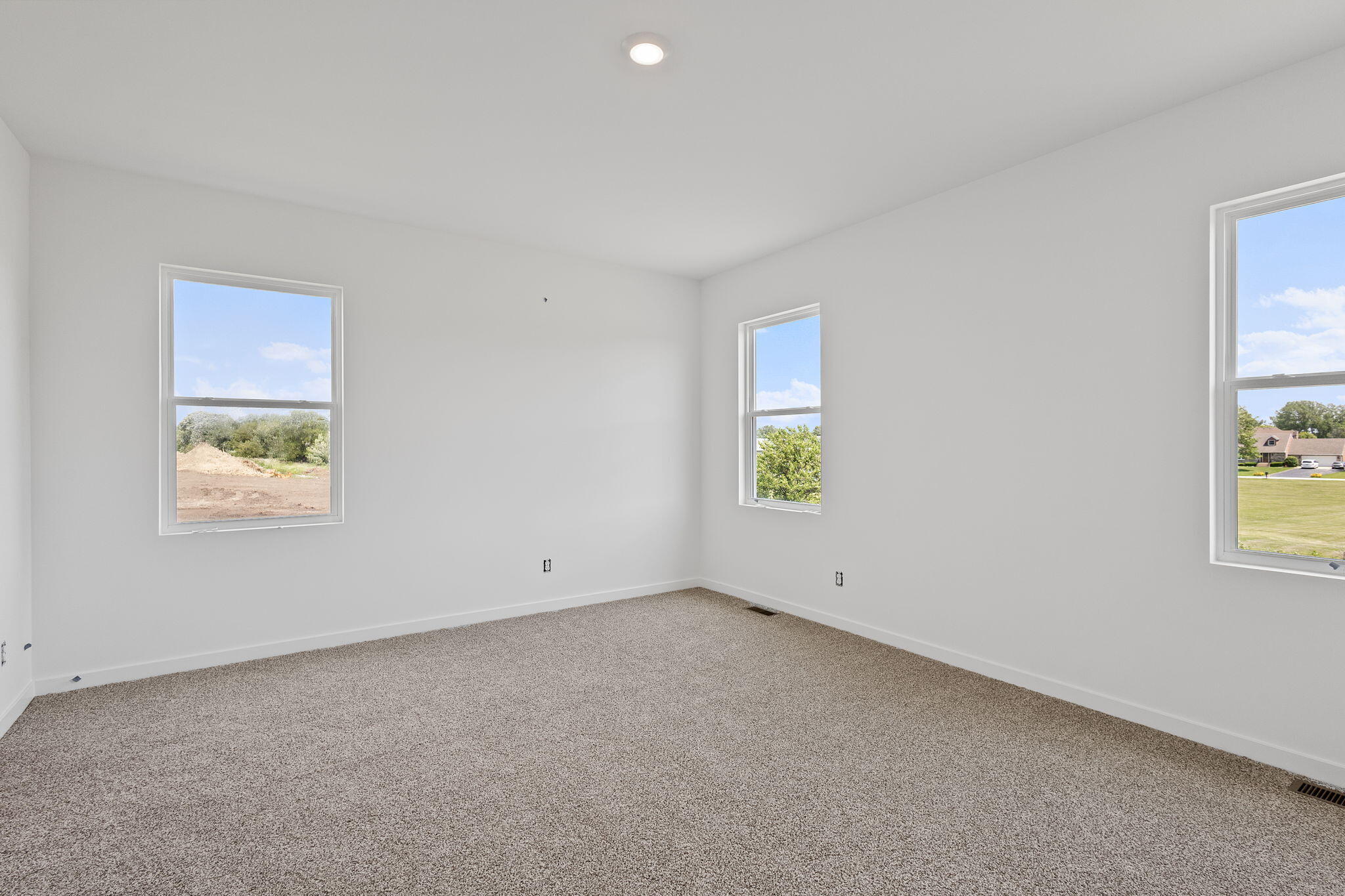 10650 Morse Place Crown Point, IN 46307 - Photo 6 of 15 an empty room with windows