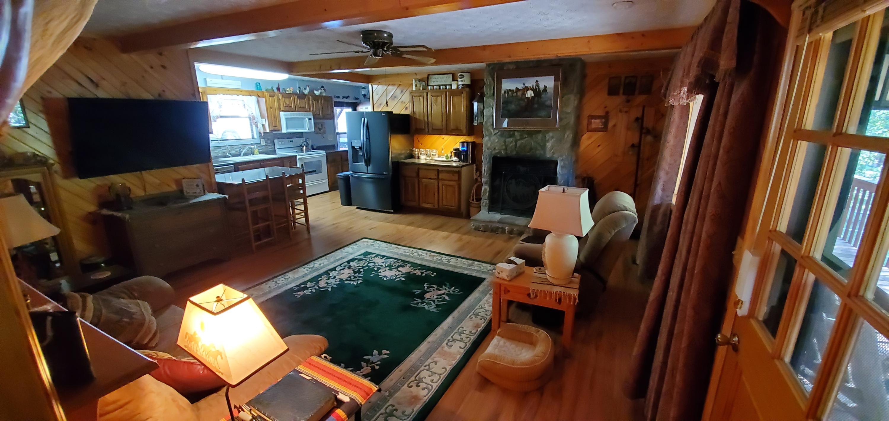 2454 Doe Road Newport, TN 37821 - Photo 11 of 28 Living Room