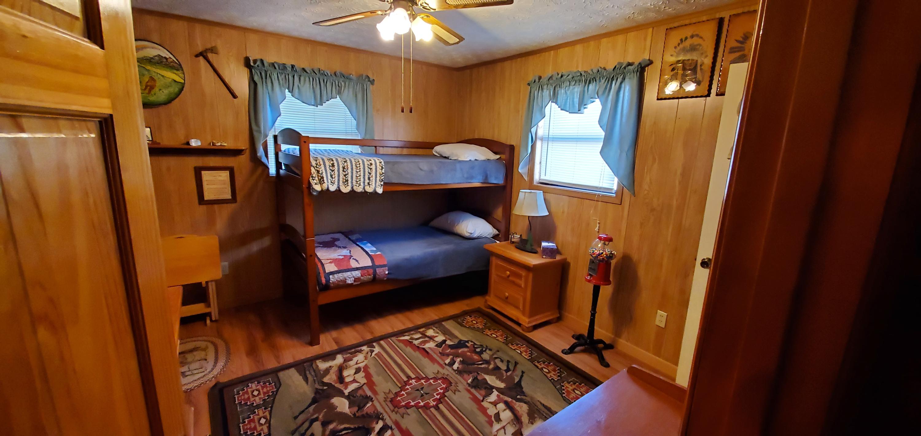 2454 Doe Road Newport, TN 37821 - Photo 20 of 28 2nd Bedroom