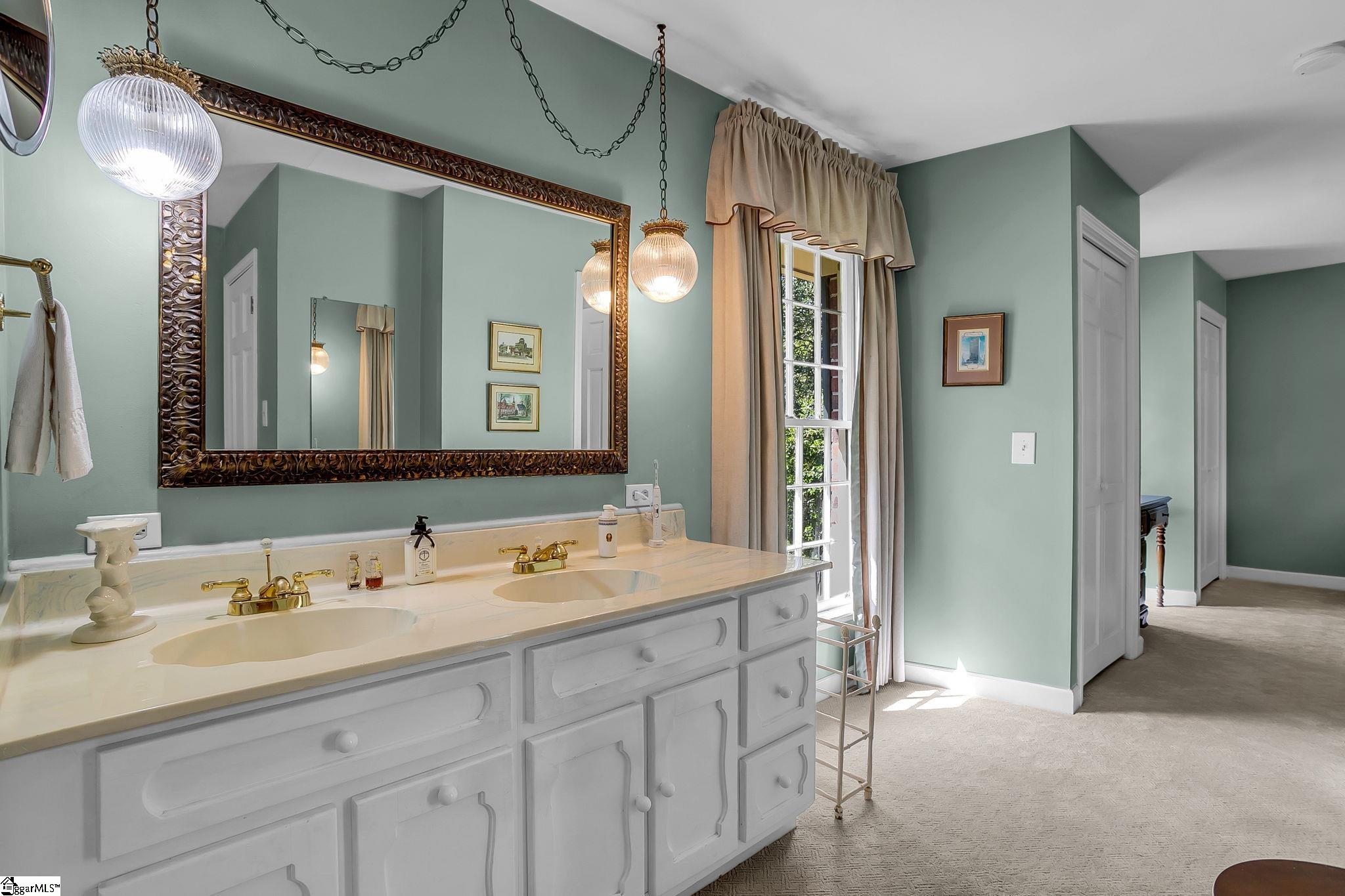 307 Hunting Hollow Road Greenville, SC 29615 - Photo 31 of 48 Gallery Image 31