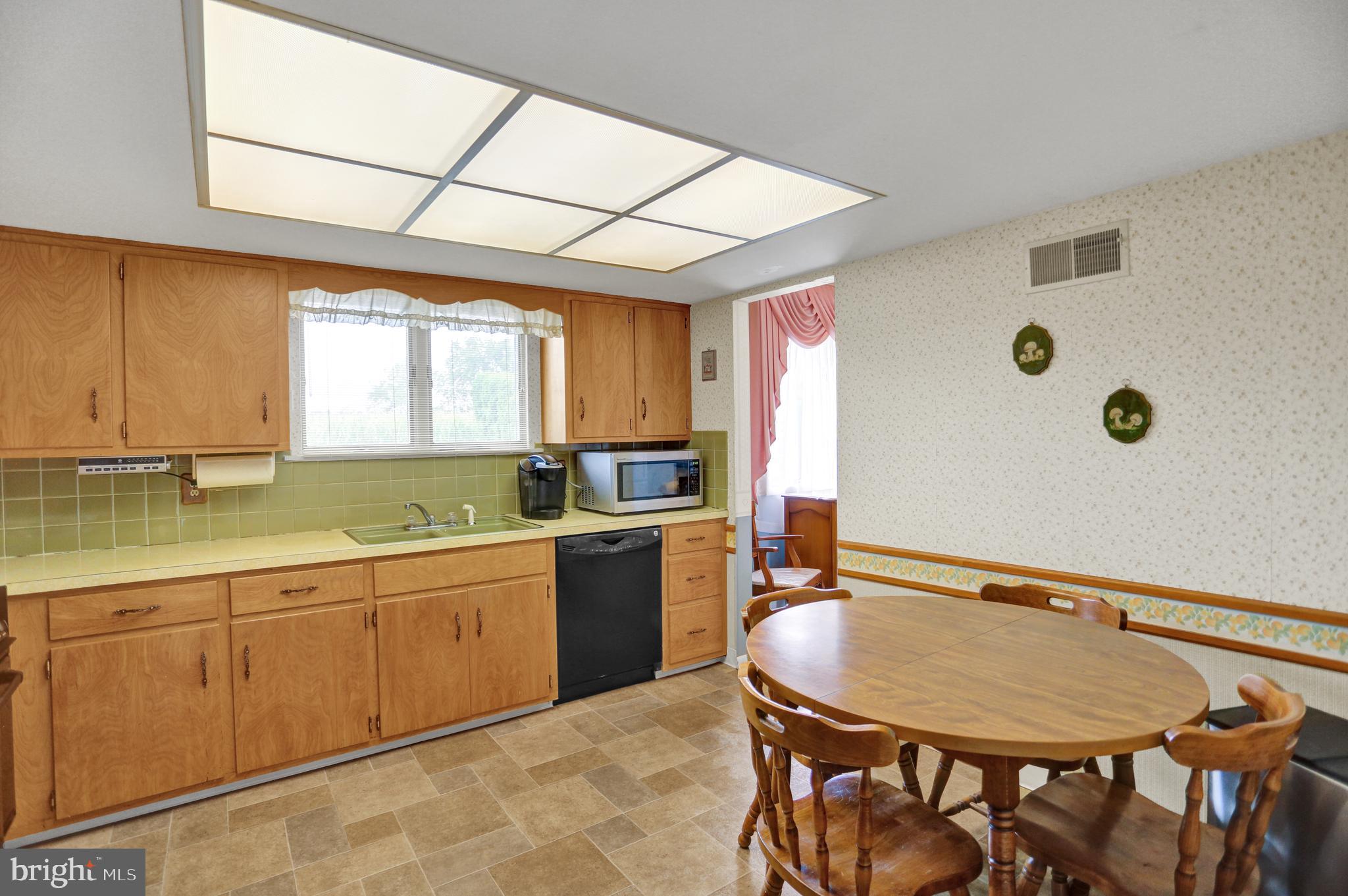 368 Snyder Road Reading, PA 19605 - Photo 17 of 40 Gallery Image 17