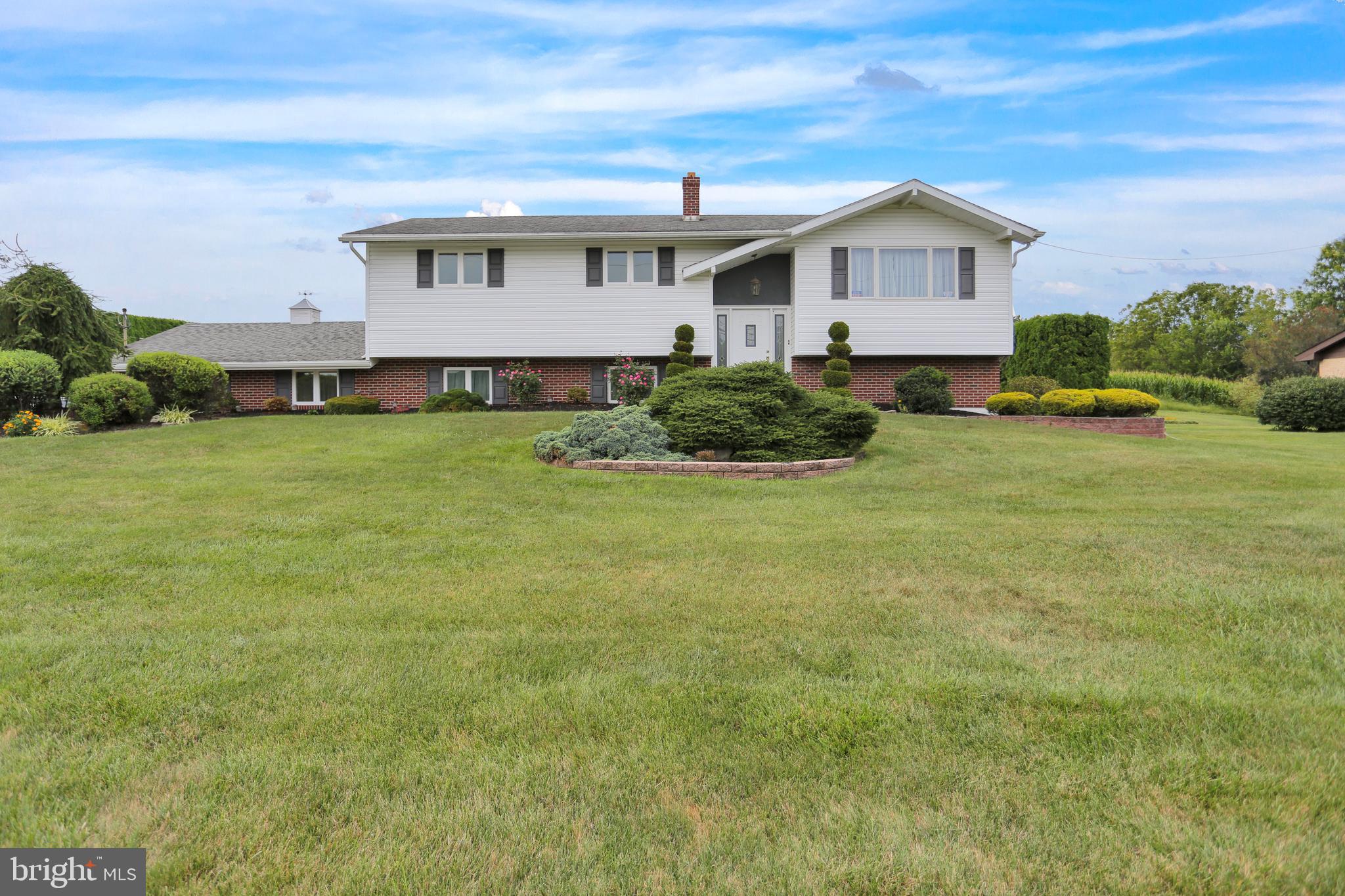 368 Snyder Road Reading, PA 19605 - Photo 3 of 40 Gallery Image 3