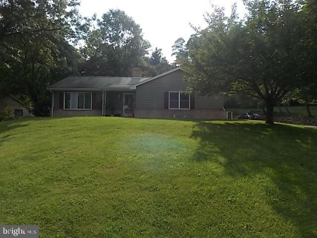 1960 Alcott Road York, PA 17406 - Photo 1 of 32 Gallery Image 1
