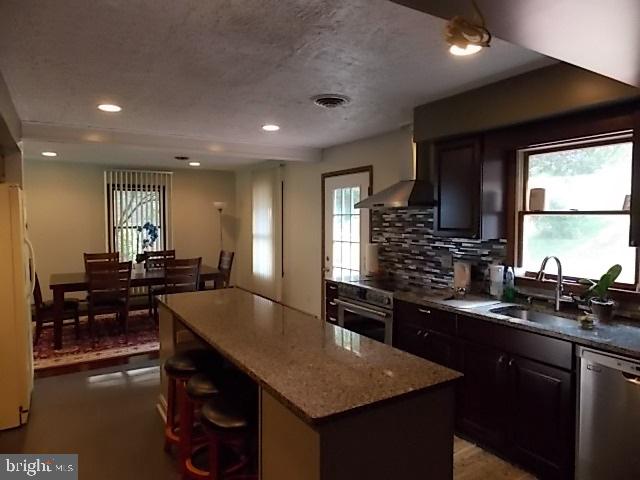 1960 Alcott Road York, PA 17406 - Photo 17 of 32 Gallery Image 17
