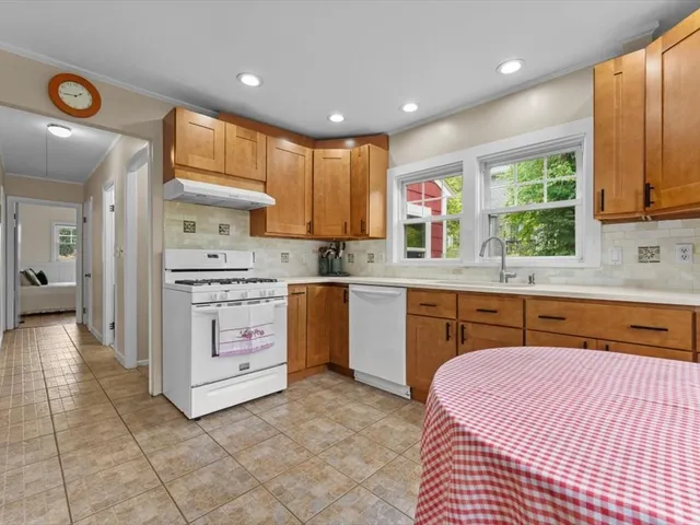 $895,000 | 290 East Street, Westwood, MA 02090