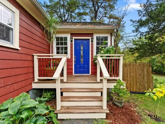 $895,000 | 290 East Street, Westwood, MA 02090