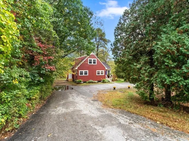 $895,000 | 290 East Street, Westwood, MA 02090