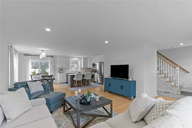 $640,000 | 106 Child Lane, Warwick, RI 02886