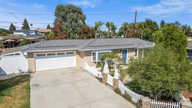 $1,675,000 | 224 Pauline Place, Costa Mesa, CA 92627