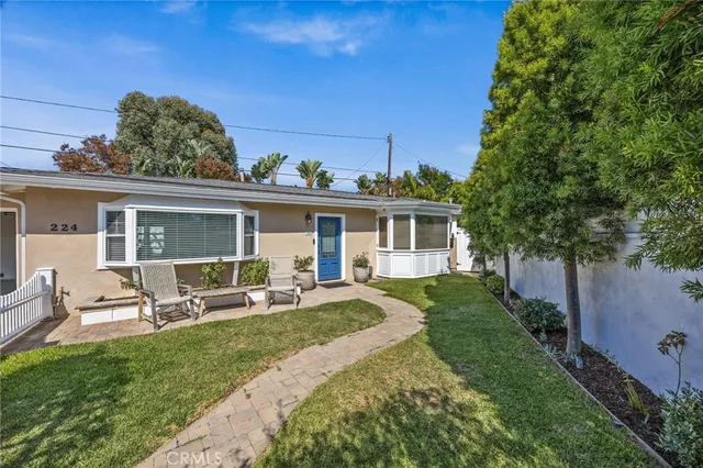 $1,675,000 | 224 Pauline Place, Costa Mesa, CA 92627