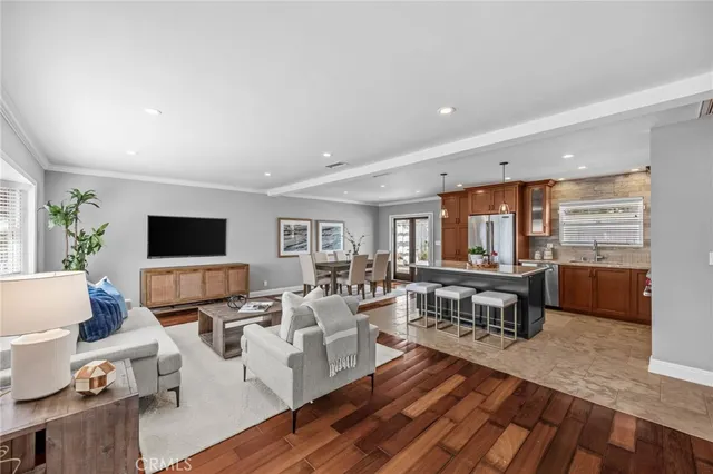 $1,675,000 | 224 Pauline Place, Costa Mesa, CA 92627