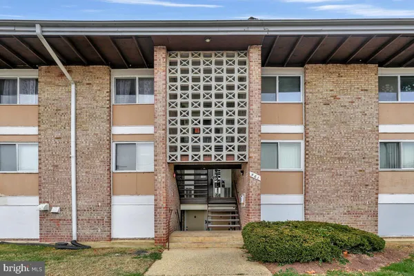 $152,500 | 561 Wilson Bridge Drive, Unit B1, Oxon Hill, MD 20745