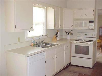 6079 Lexington Road Winchester, KY 40391 - Photo 11 of 51 Kitchen. Dishwasher stays.