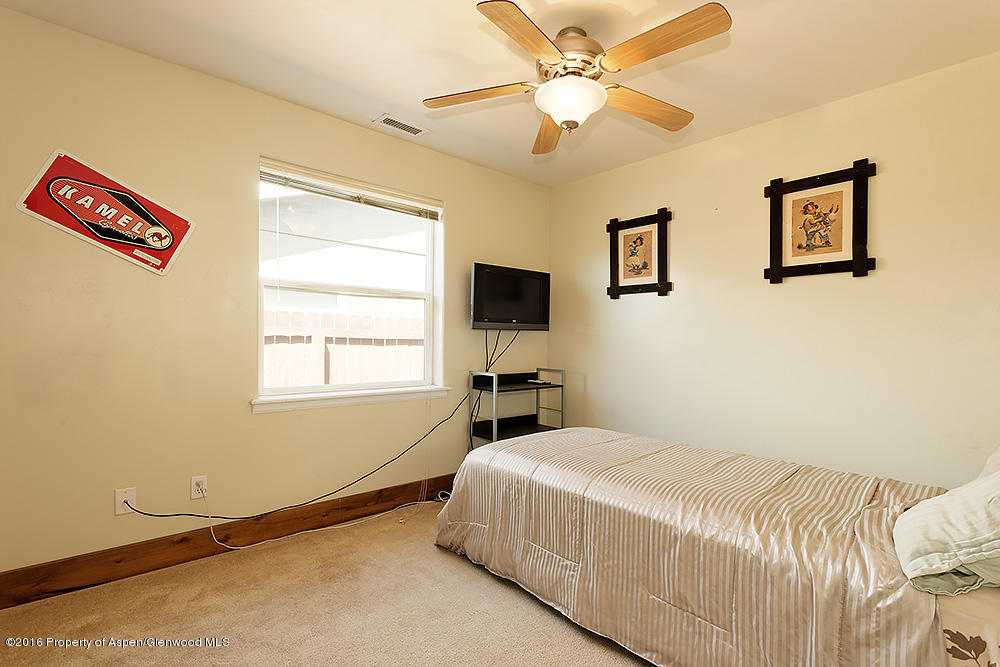 615 Evergreen Road Silt, CO 81652 - Photo 9 of 14 615EvergreenRd_Web006