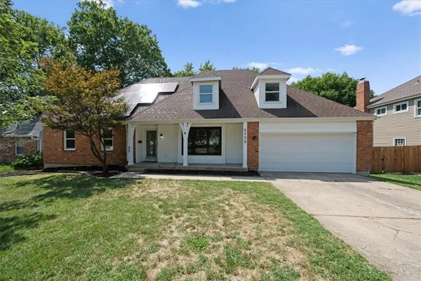 $399,999 | 6220 North Bales Avenue, Gladstone, MO 64119