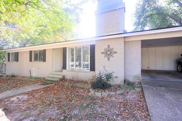 $245,000 | 505 Colonial Drive, Athens, TX 75751