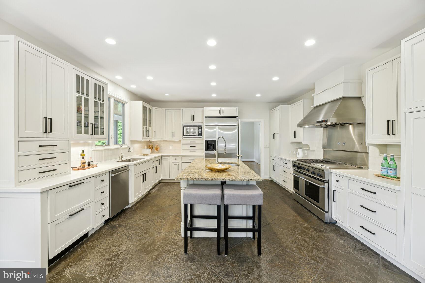 6236 Clearwood Road Bethesda, MD 20817 - Photo 14 of 67