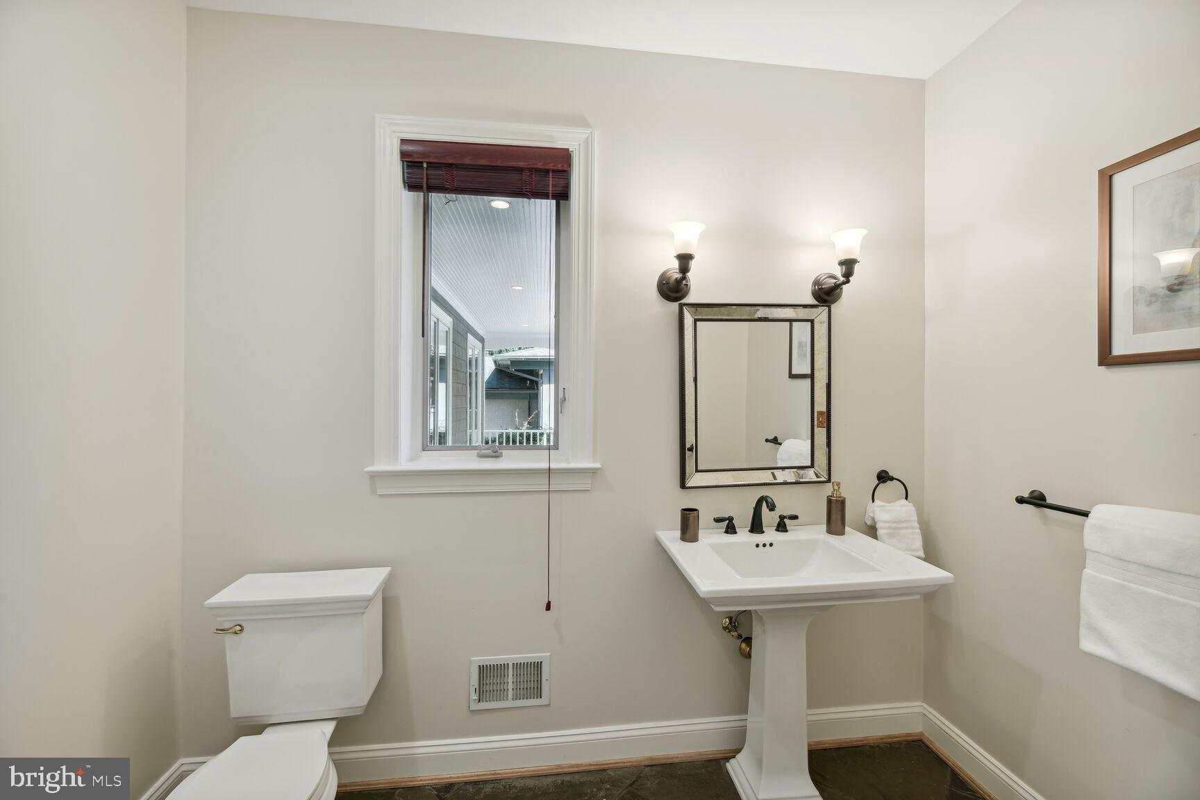 6236 Clearwood Road Bethesda, MD 20817 - Photo 23 of 67