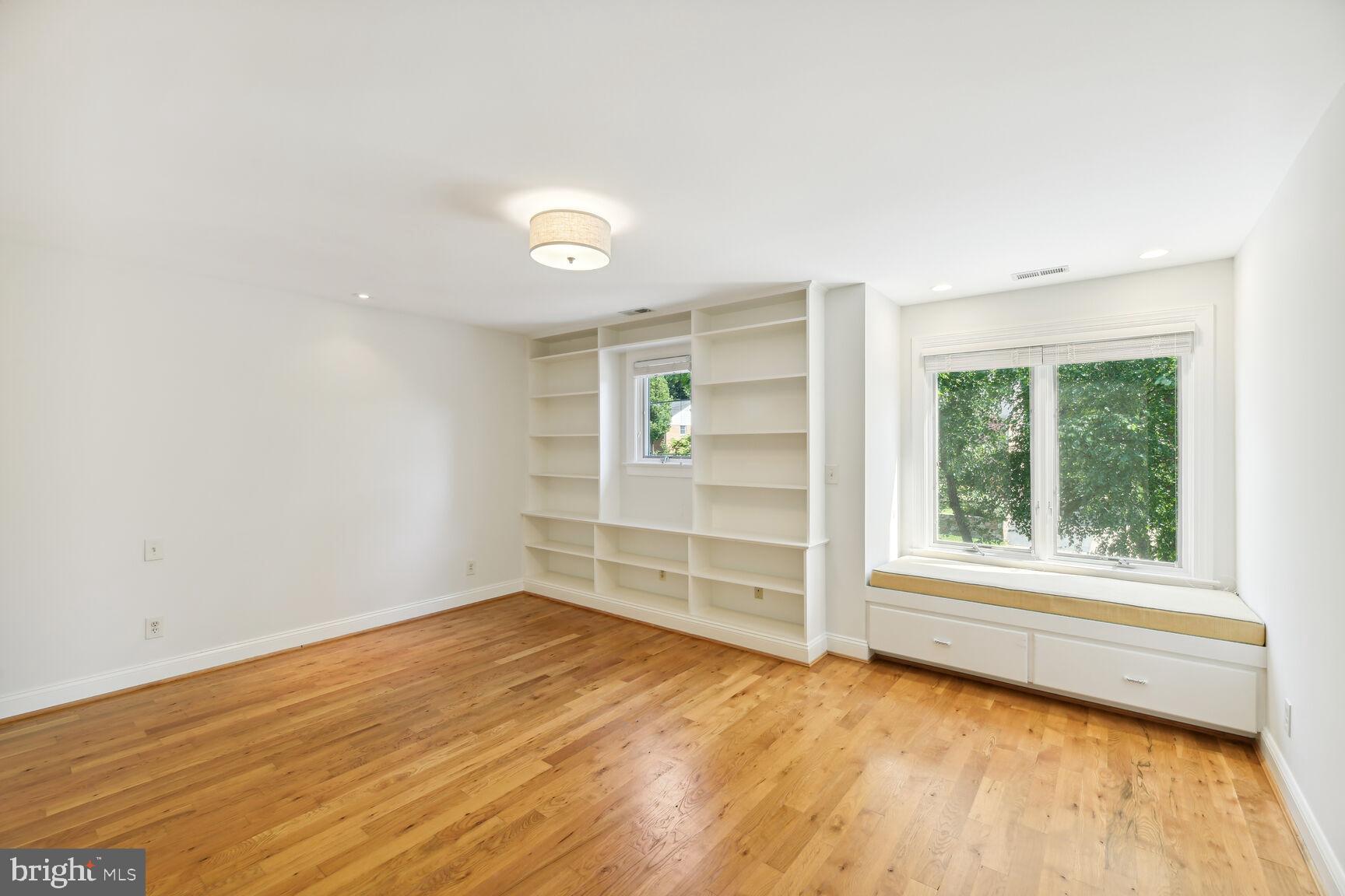 6236 Clearwood Road Bethesda, MD 20817 - Photo 36 of 67
