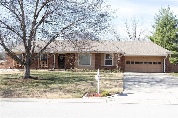$319,900 | 2000 Northeast 34th Place, Kansas City, MO 64116