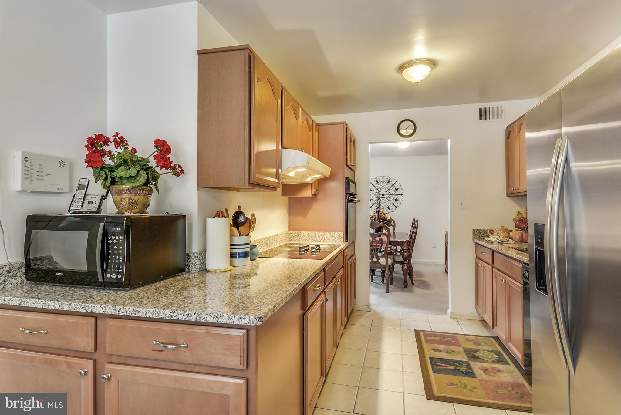 2105 Edgeware Street Silver Spring, MD 20905 - Photo 8 of 30 Kitchen