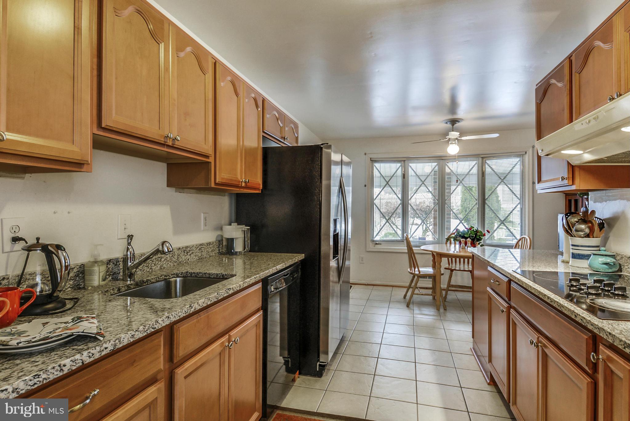 2105 Edgeware Street Silver Spring, MD 20905 - Photo 9 of 30 Kitchen