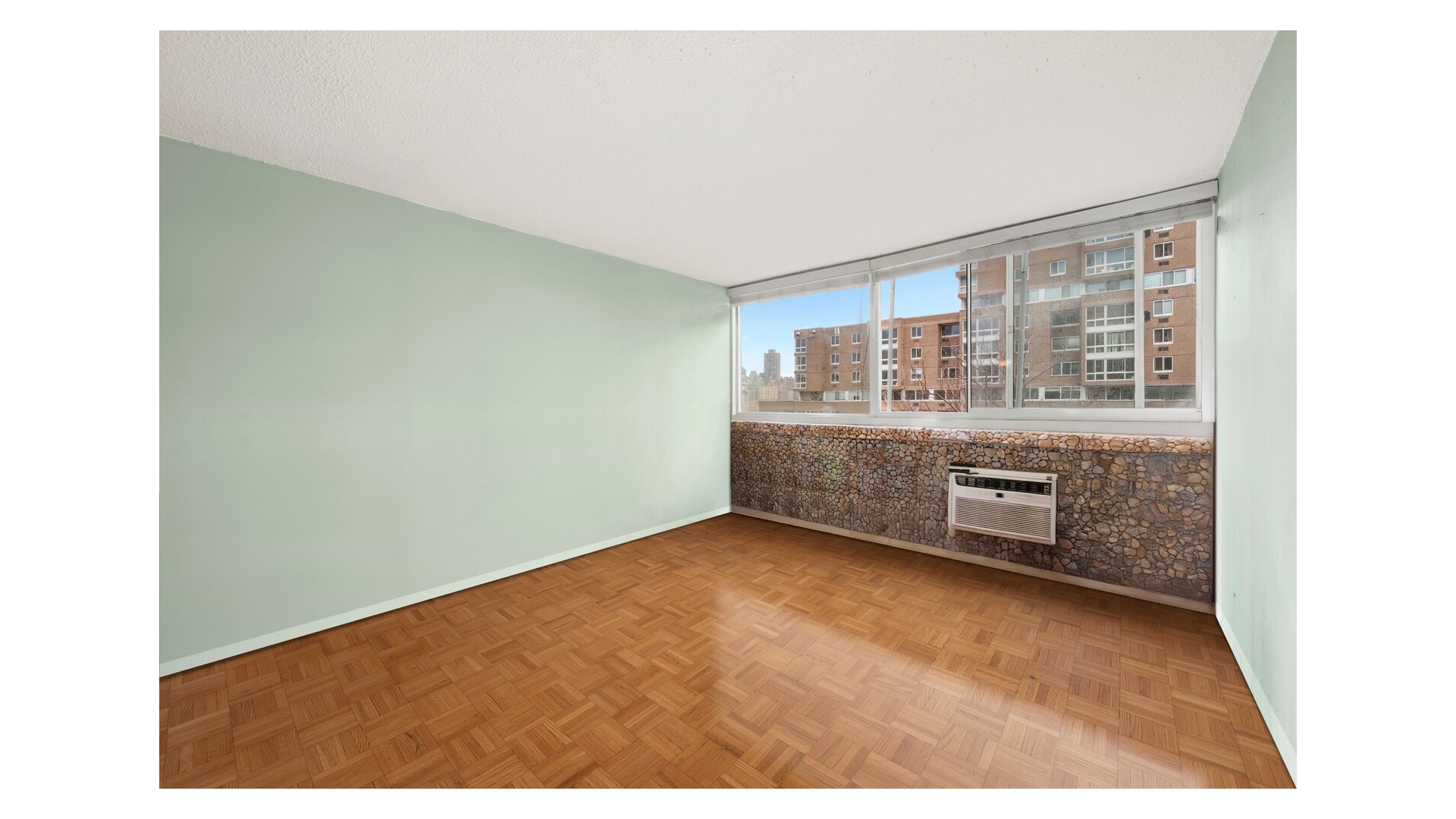 595 Main Street, Unit 815 Manhattan, NY 10044 - Photo 5 of 9