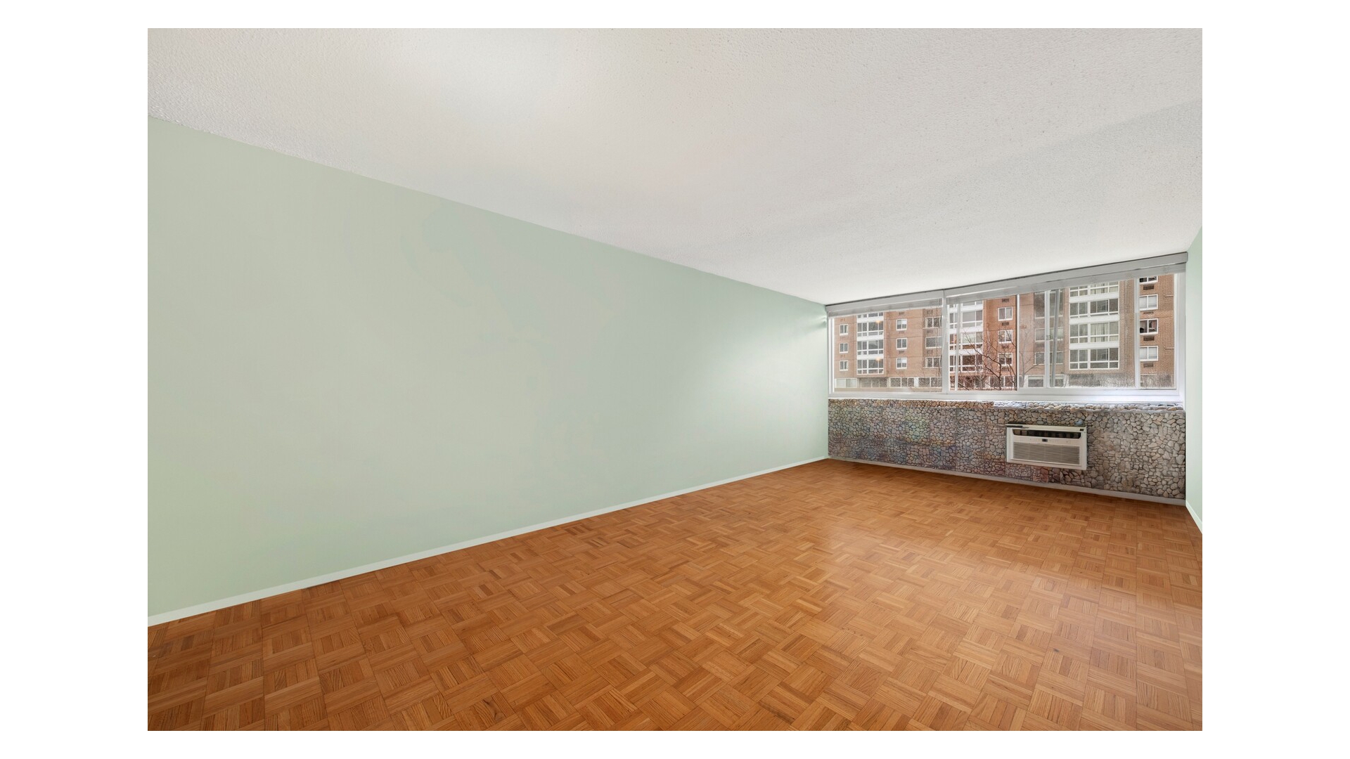 595 Main Street, Unit 815 Manhattan, NY 10044 - Photo 6 of 9