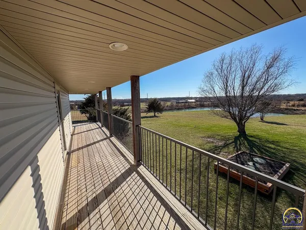 $525,000 | 1922 Northeast 70th Street, Topeka, KS 66617