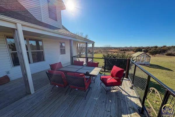 $525,000 | 1922 Northeast 70th Street, Topeka, KS 66617