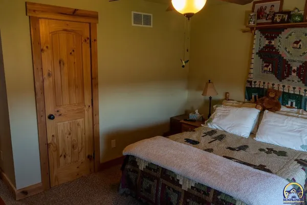 $525,000 | 1922 Northeast 70th Street, Topeka, KS 66617